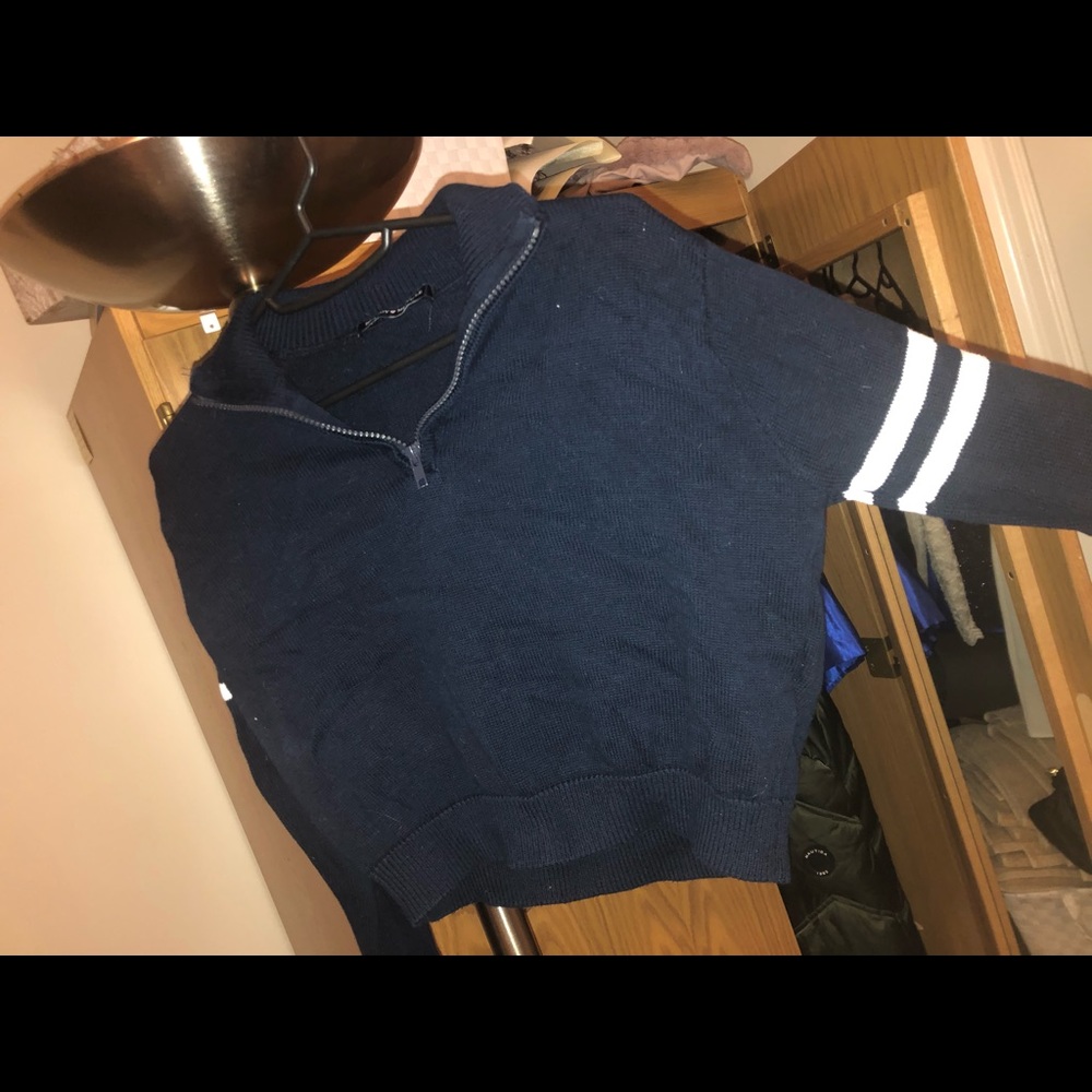 Brandy Melville cropped sweater!